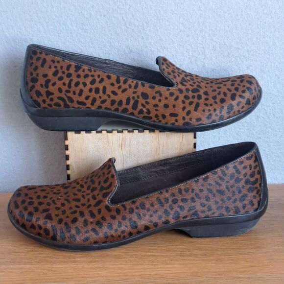 Dansko Olivia Women’s 11–11.5 41 Calf Hair Cheetah Print Leather Slip-On Loafers - Picture 5 of 10